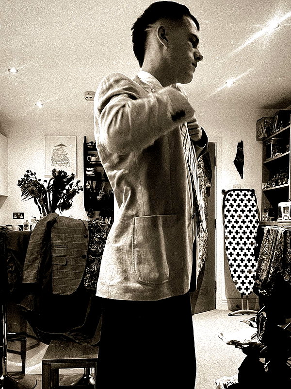 _femalien instagram image archive image