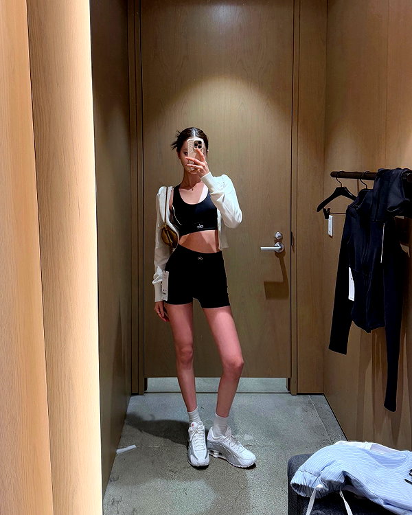 daxbin instagram image archive image