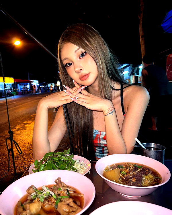 ll.lu1s instagram image archive image