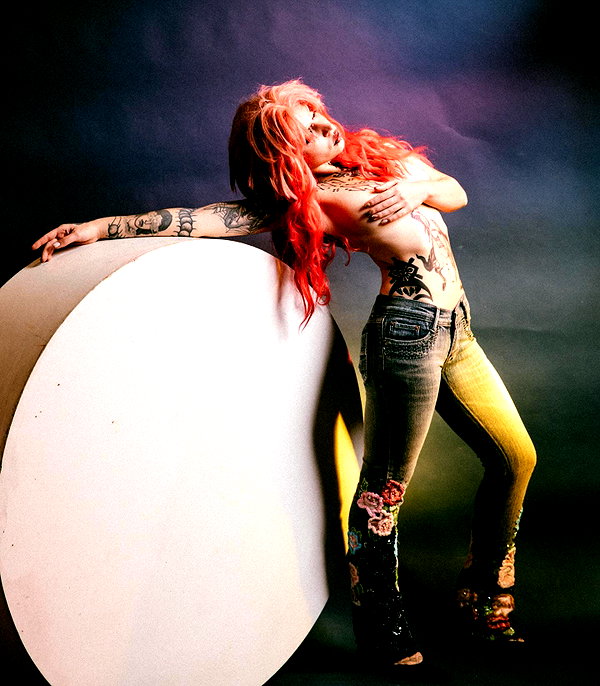 Archived image from @noyrll on Instagram