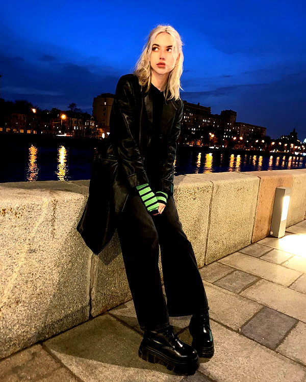 alien.hanna instagram image archive image