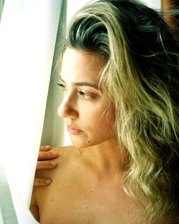 lilireinhart instagram image archive image