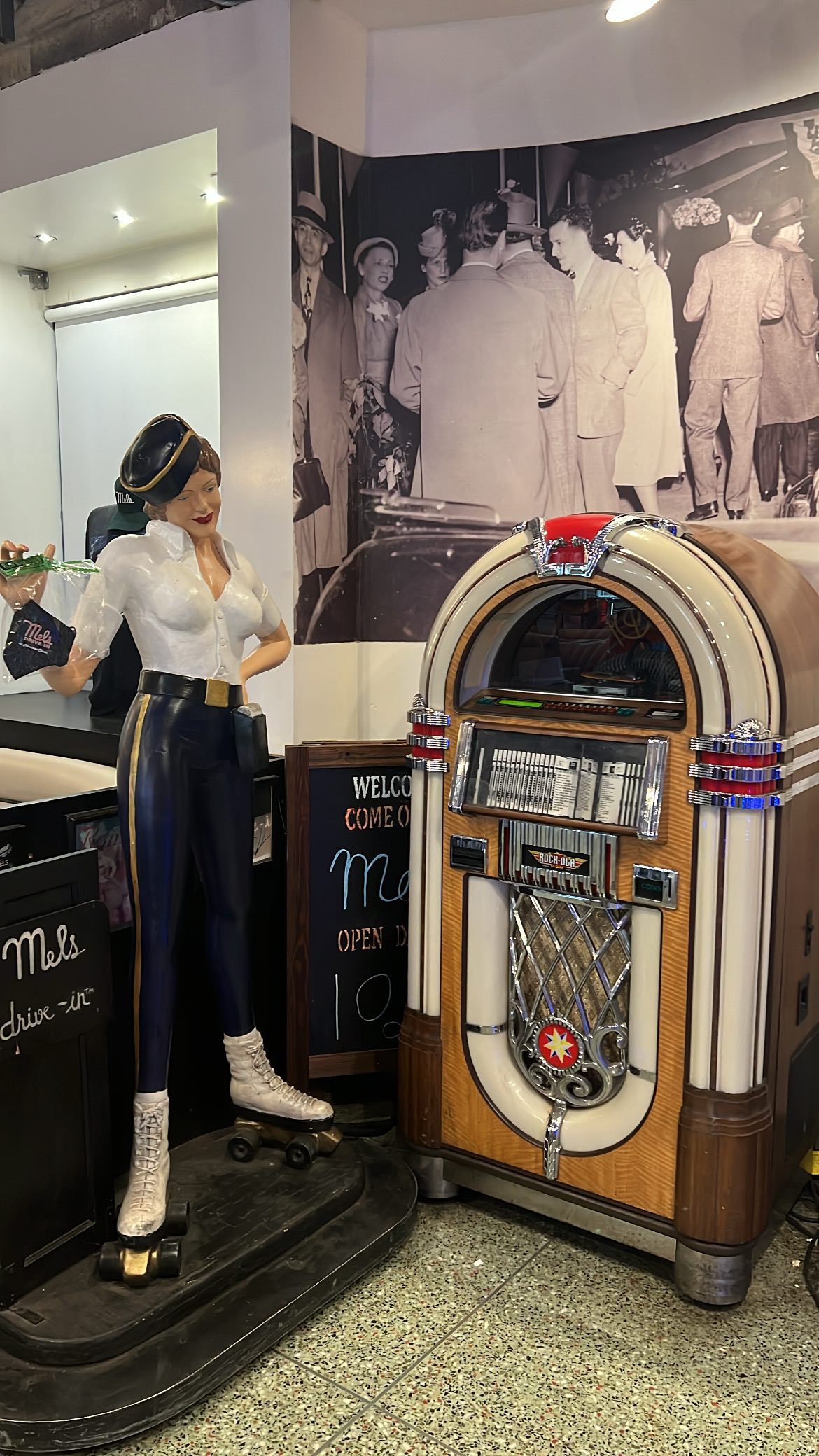 leonanaomii instagram image archive image