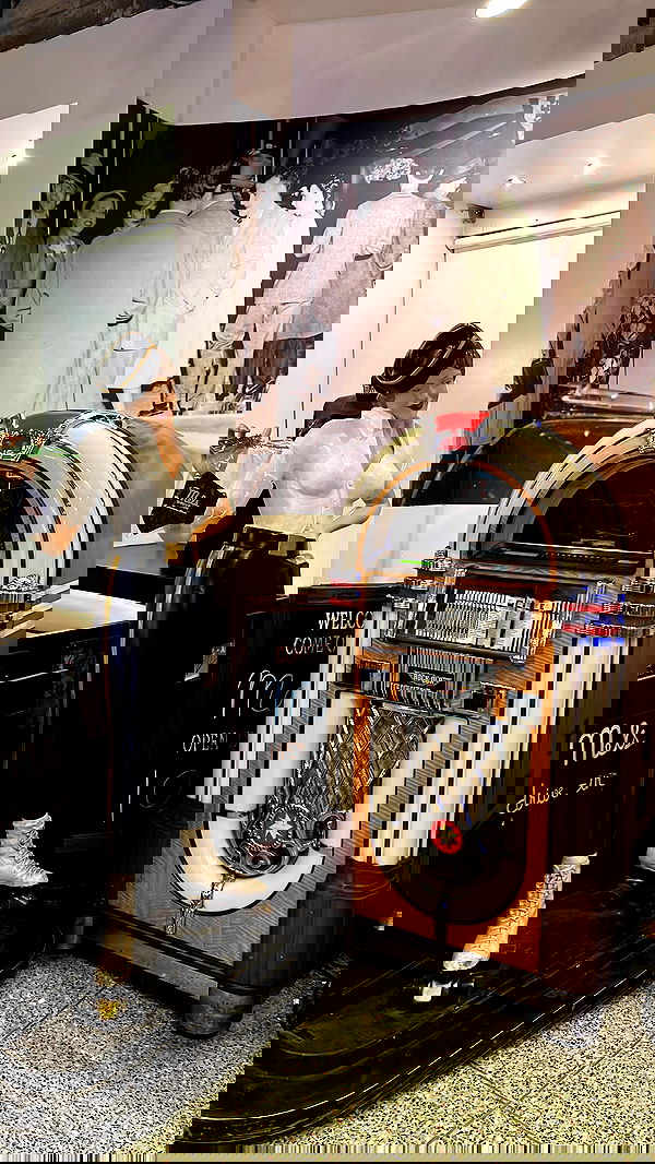 leonanaomii image ~ Altpins