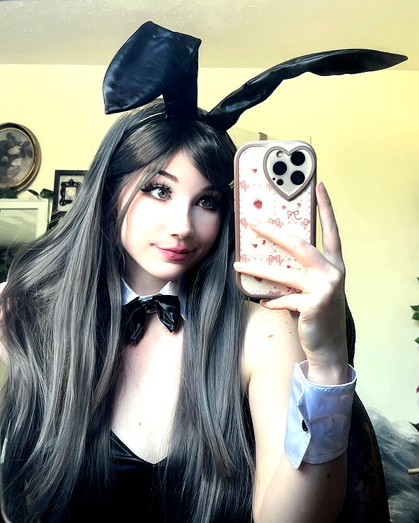 danielle.mercedie instagram image archive image
