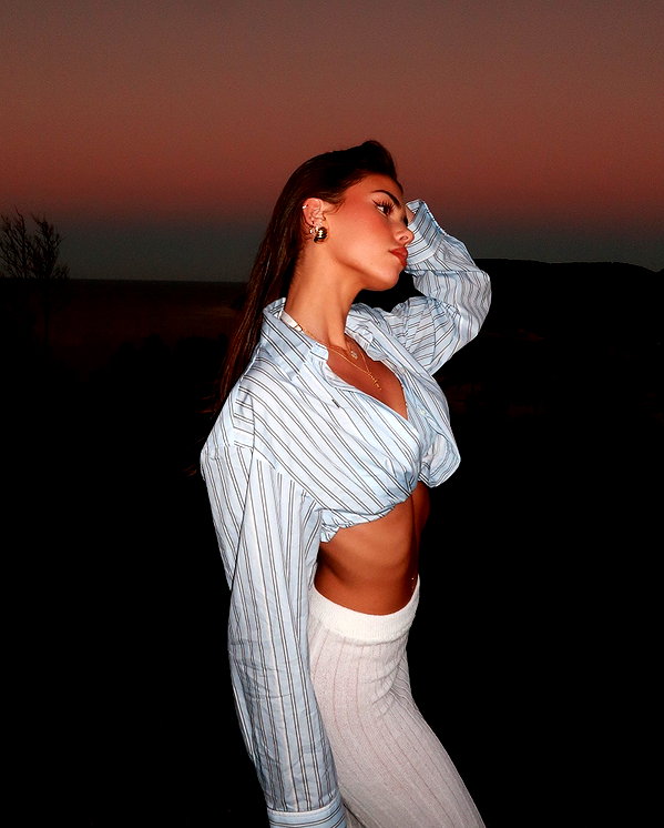 leahhalton instagram image archive image