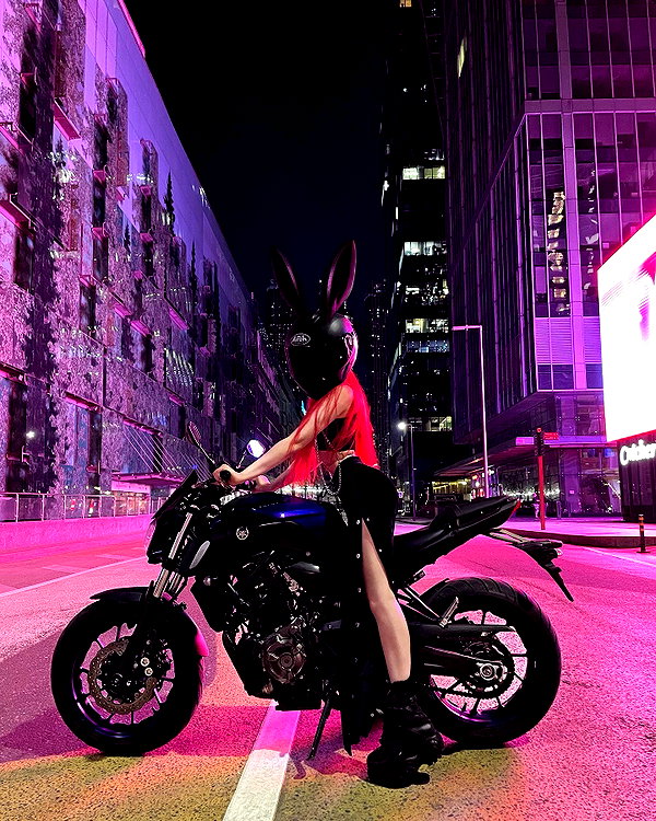 vik4au instagram image archive image