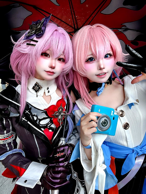 monzi_cos instagram image archive image