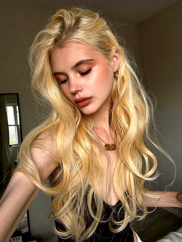 alisen.mari instagram image archive image
