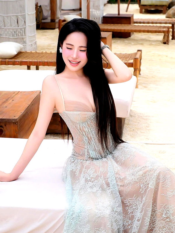 lyhythuedoxinh instagram image archive image