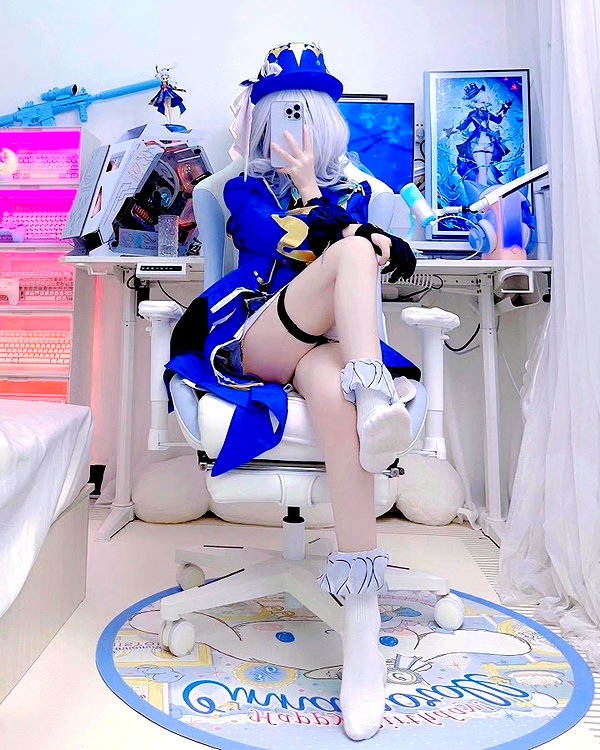 gallery_cosplayer instagram image archive image