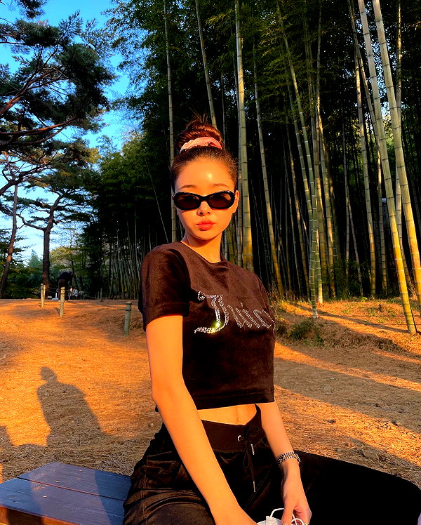 dear.zia instagram image archive image