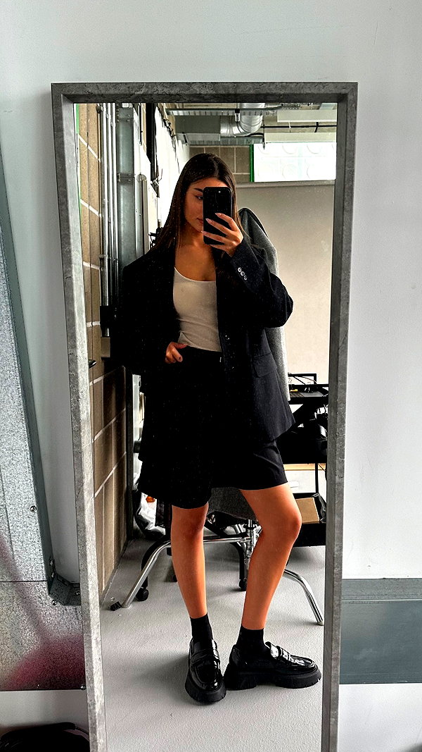 oliviaphillipps instagram image archive image