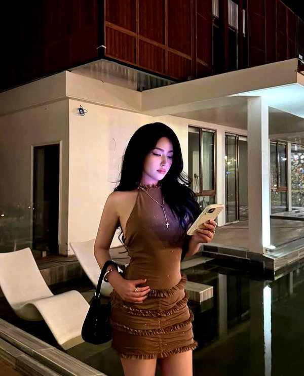 lyhythuedoxinh instagram image archive image