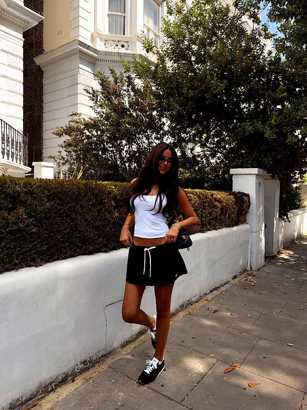 zoeliss instagram image archive image
