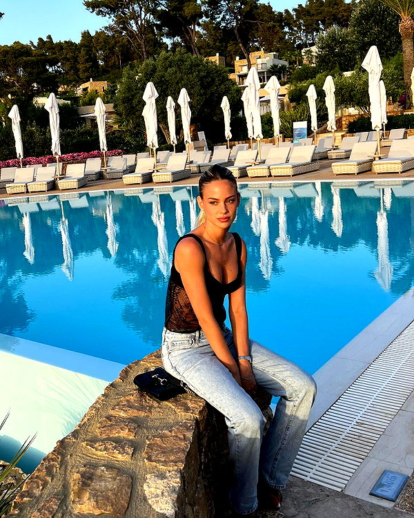 barzomer instagram image archive image