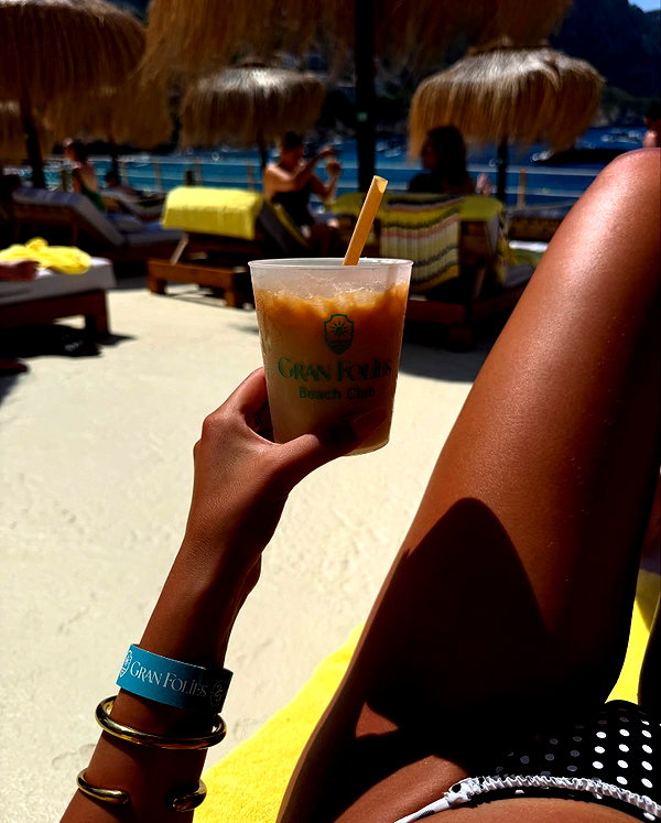 oliviaphillipps instagram image archive image