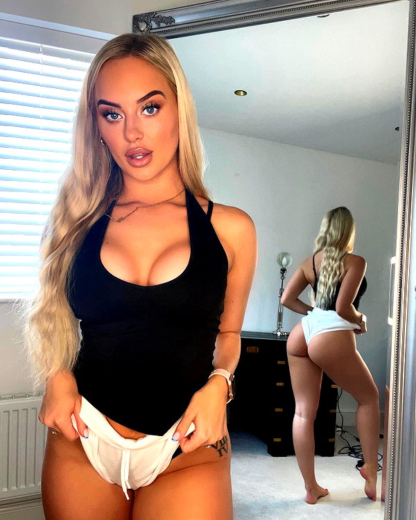 rhiannonbluee instagram image archive image