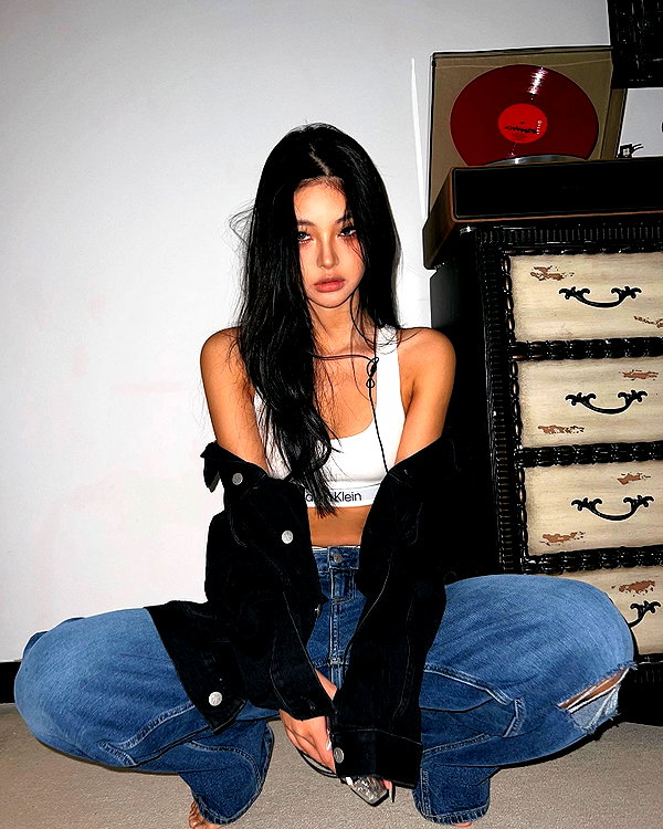 ll.lu1s instagram image archive image