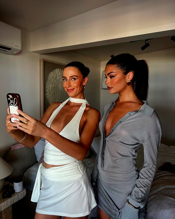 oliviaphillipps instagram image archive image
