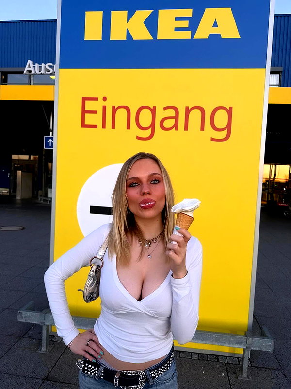 leni.bahr instagram image archive image