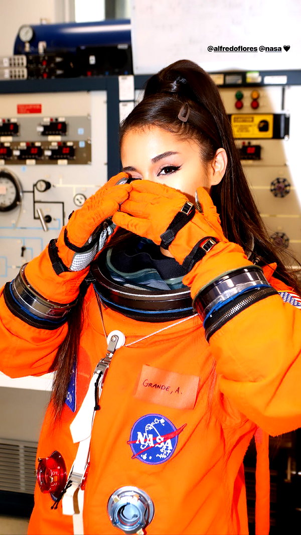arianagrande instagram image archive image