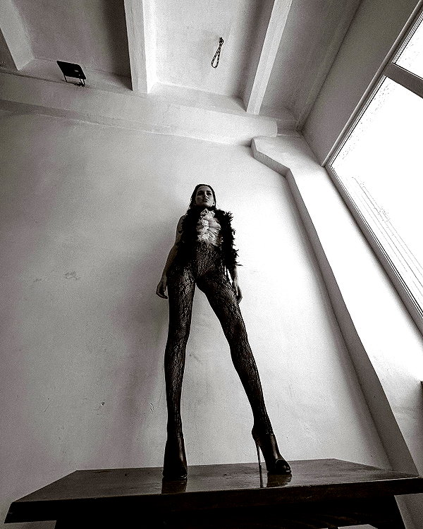 kkwwwv instagram image archive image