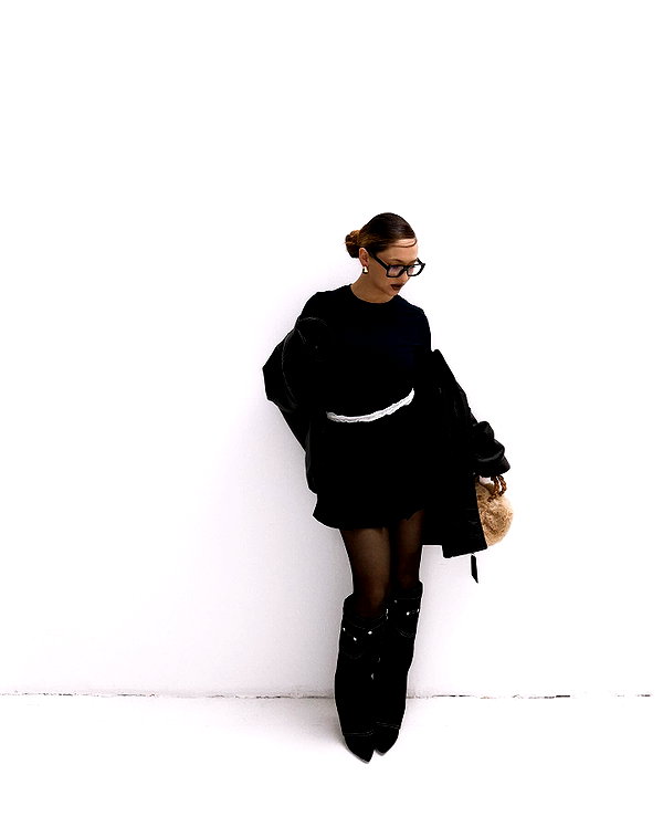 kkwwwv instagram image archive image