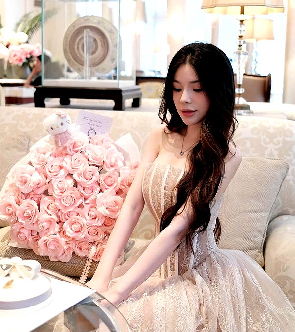 lyhythuedoxinh instagram image archive image