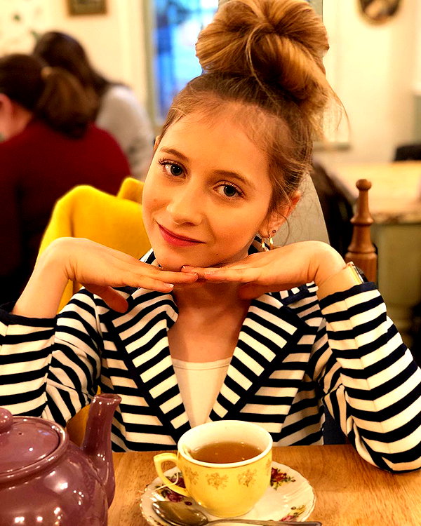 ellianawalmsley instagram image archive image