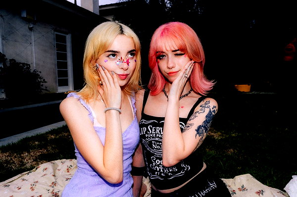 Archived image from @iluvmeww on Instagram