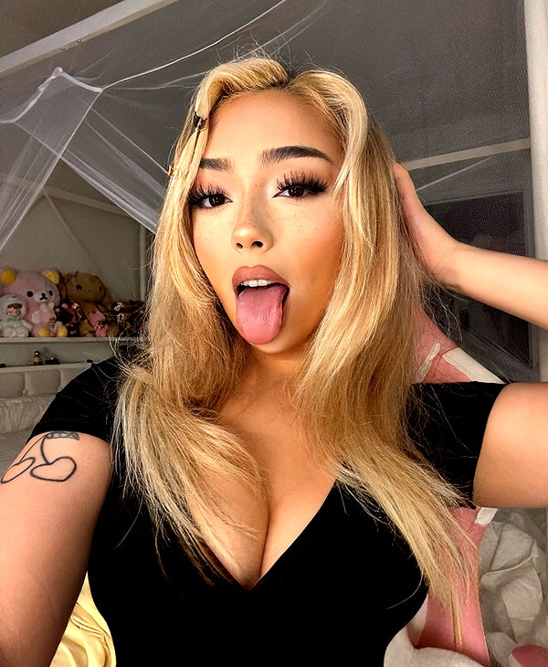 v.qx instagram image archive image