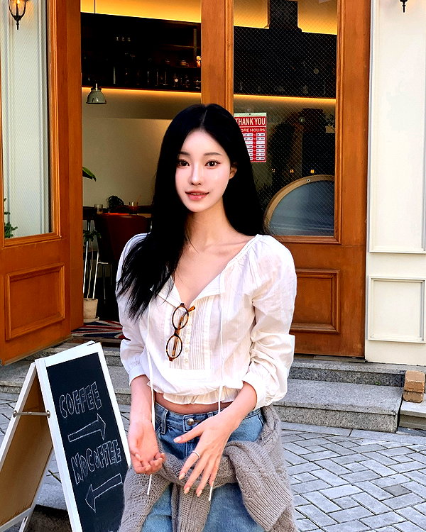 daxbin instagram image archive image
