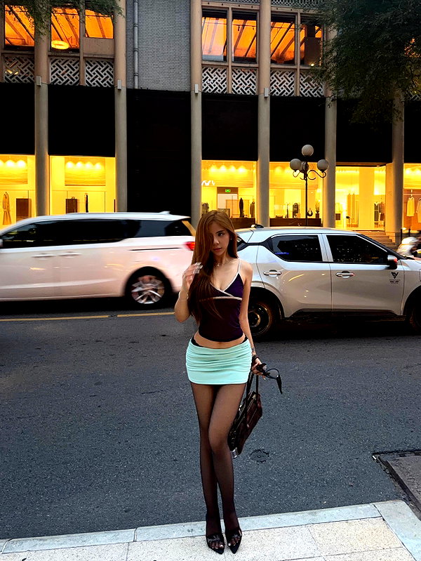lyhythuedoxinh instagram image archive image