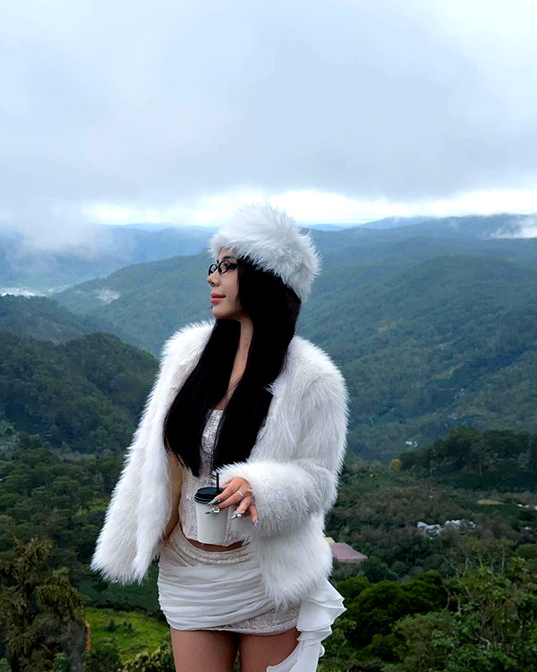 lyhythuedoxinh instagram image archive image