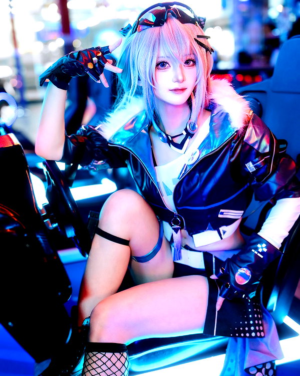 miee_cos instagram image archive image