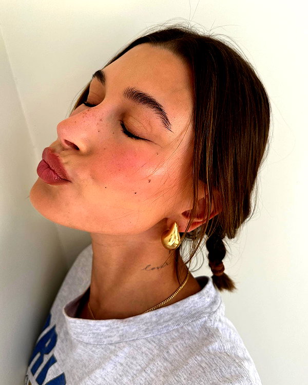 haileybieber instagram image archive image