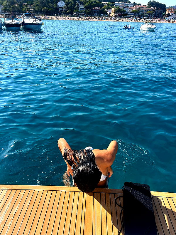 vanessa.rhd instagram image archive image