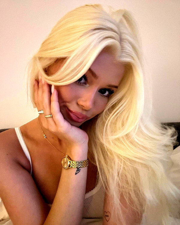 sophiecharlotth instagram image archive image
