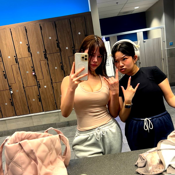dommymommytiff instagram image archive image