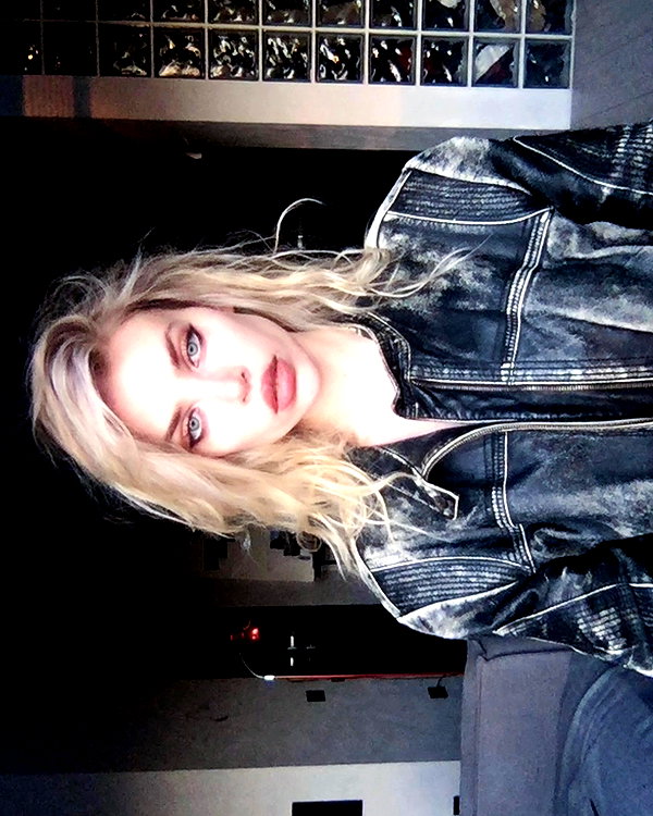 alien.hanna instagram image archive image