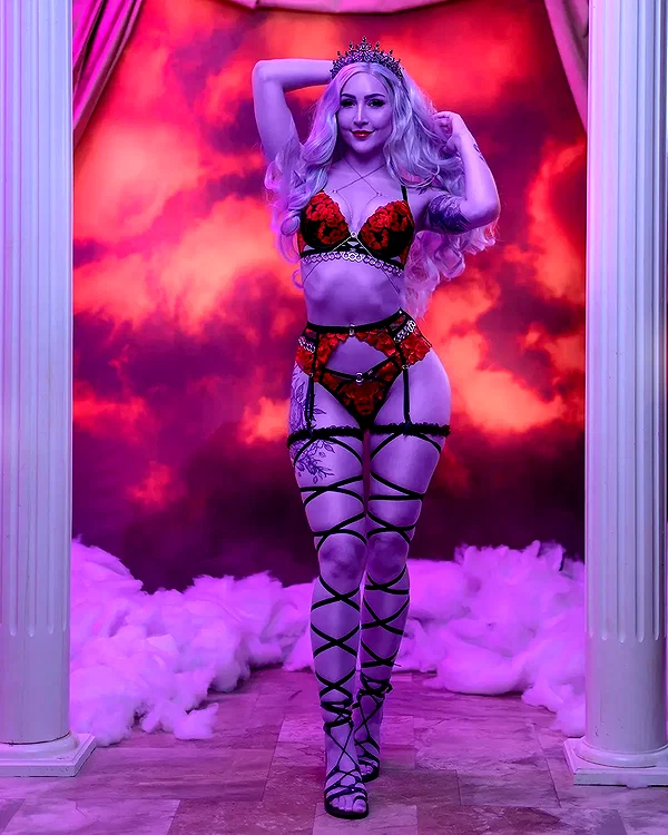 luxlo.xo instagram image archive image