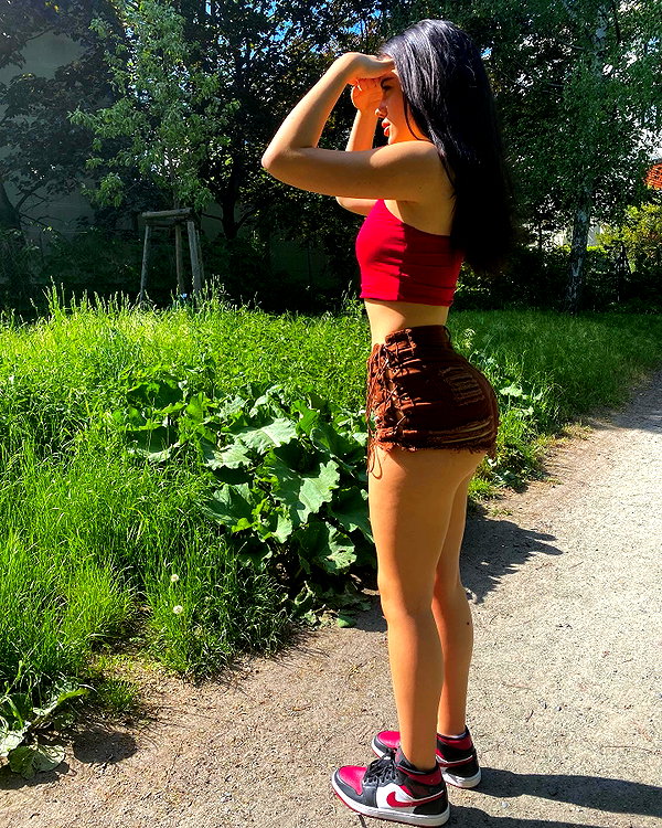vanessa.rhd instagram image archive image