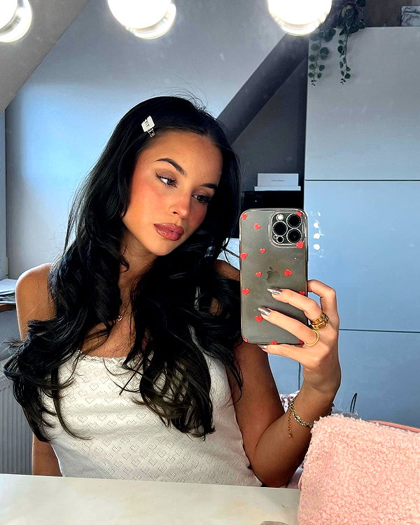 zoeliss instagram image archive image