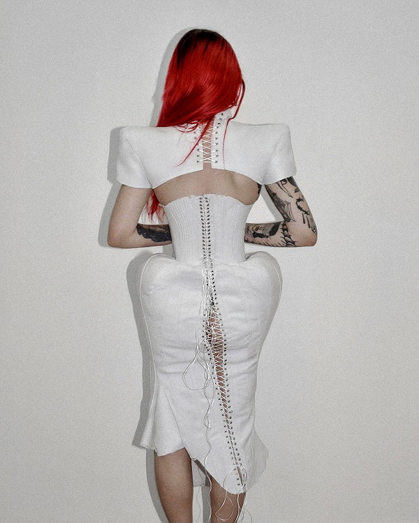 Archived image from @noyrll on Instagram