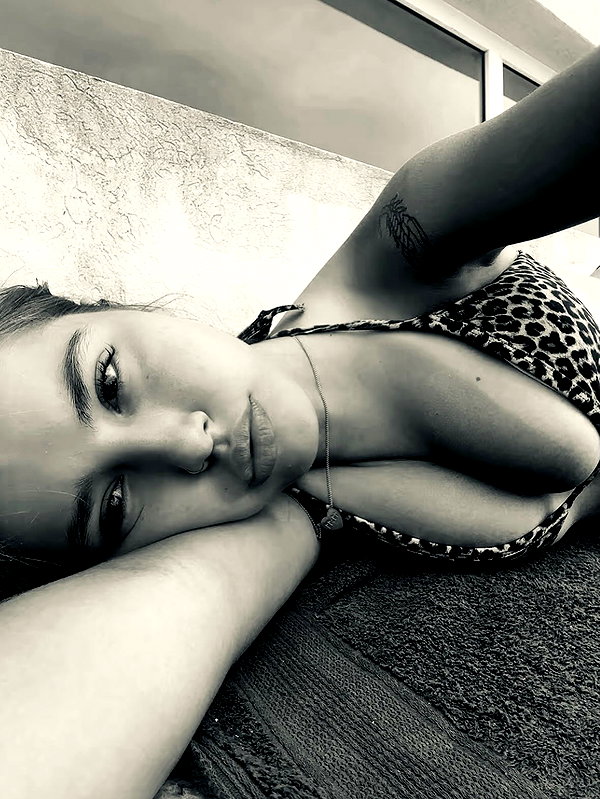 maii.ferreiraa instagram image archive image
