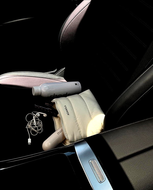 ainaratorneg instagram image archive image