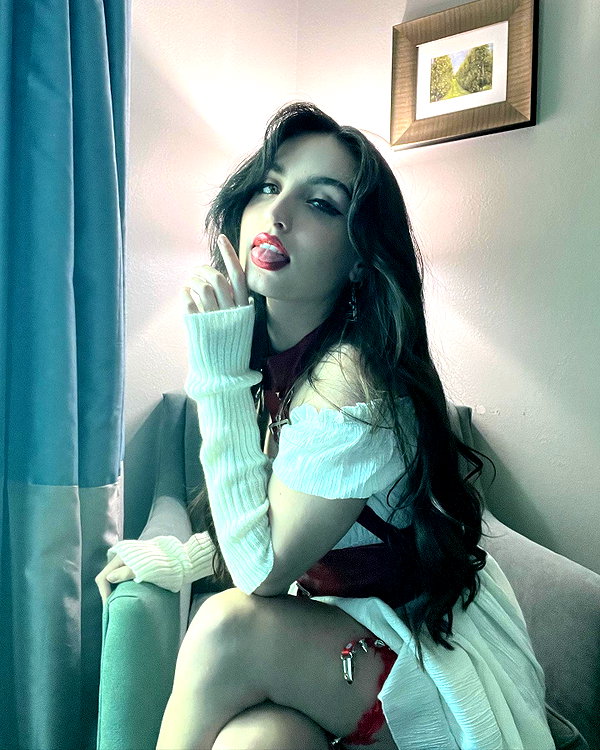 beebeeasmr18 instagram image archive image