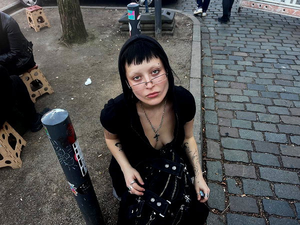 roni_roth instagram image archive image
