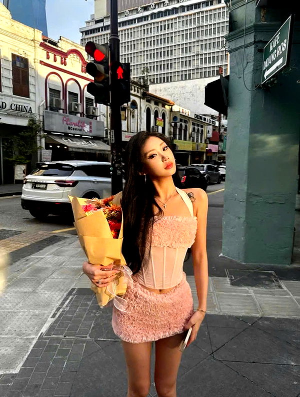 lyhythuedoxinh instagram image archive image